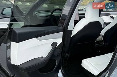Внедорожник / Кроссовер Tesla Model Y 2025 в Радивилове