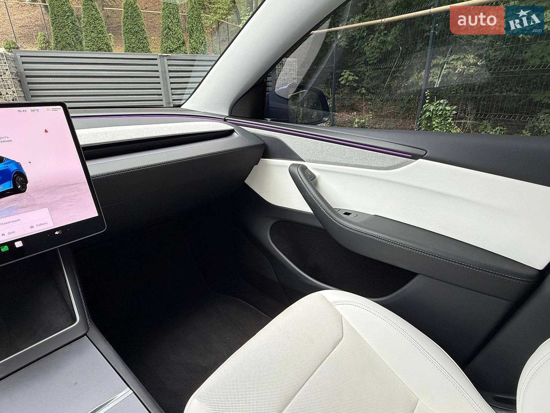 2025 Tesla Model Y - мініатюра 36