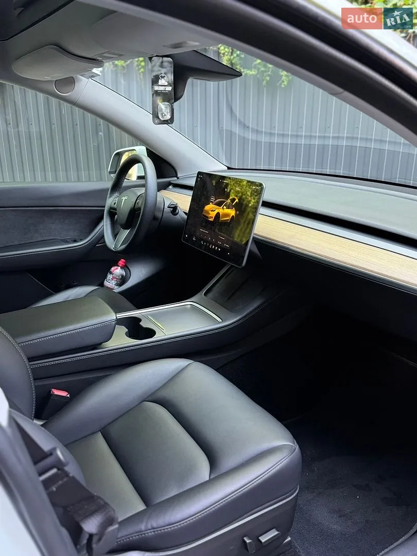 2022 Tesla Model Y - мініатюра 11