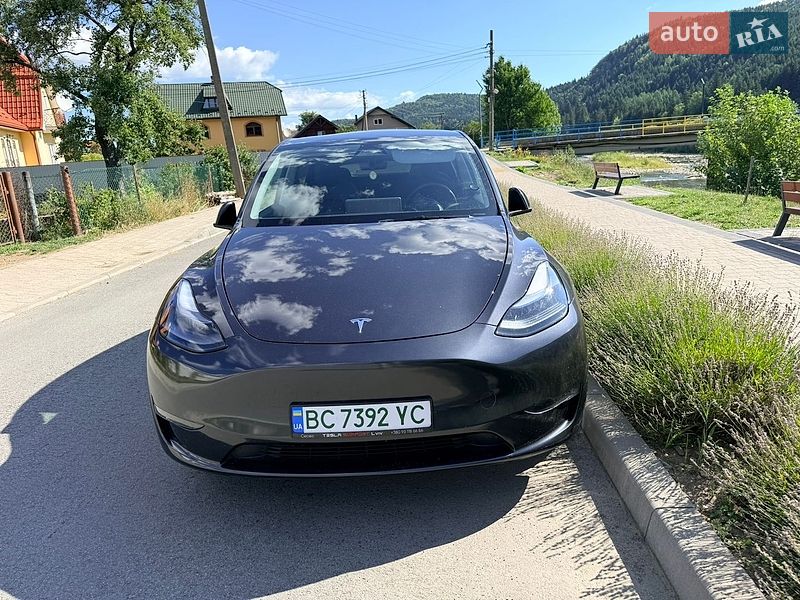 Позашляховик / Кросовер Tesla Model Y 2024 в Львові фото 10 Позашляховик / Кросовер Tesla Model Y 2024 в Львові