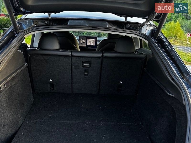 Позашляховик / Кросовер Tesla Model Y 2024 в Львові фото 19 Позашляховик / Кросовер Tesla Model Y 2024 в Львові
