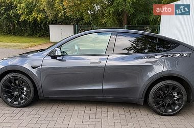 Внедорожник / Кроссовер Tesla Model Y 2022 в Киеве