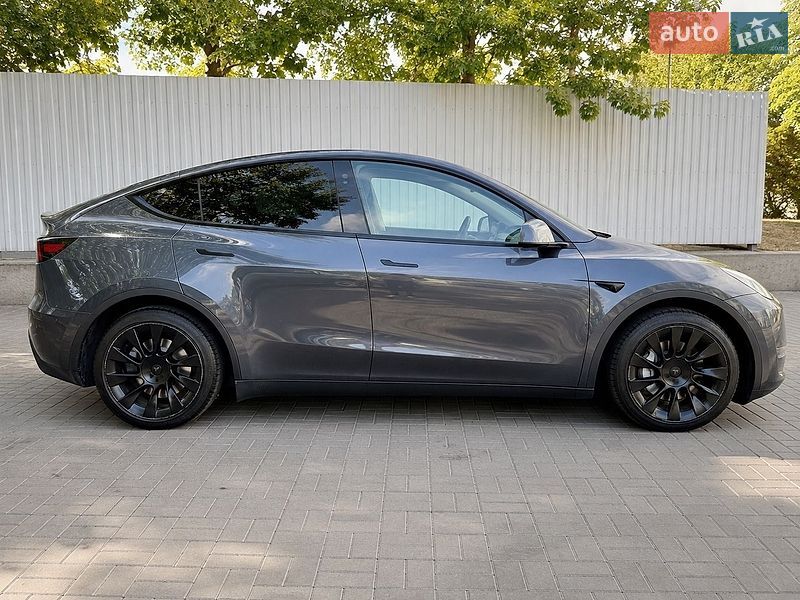 Внедорожник / Кроссовер Tesla Model Y 2022 в Киеве
