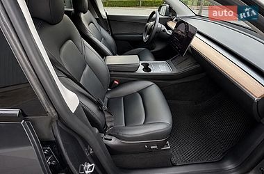 Внедорожник / Кроссовер Tesla Model Y 2022 в Киеве