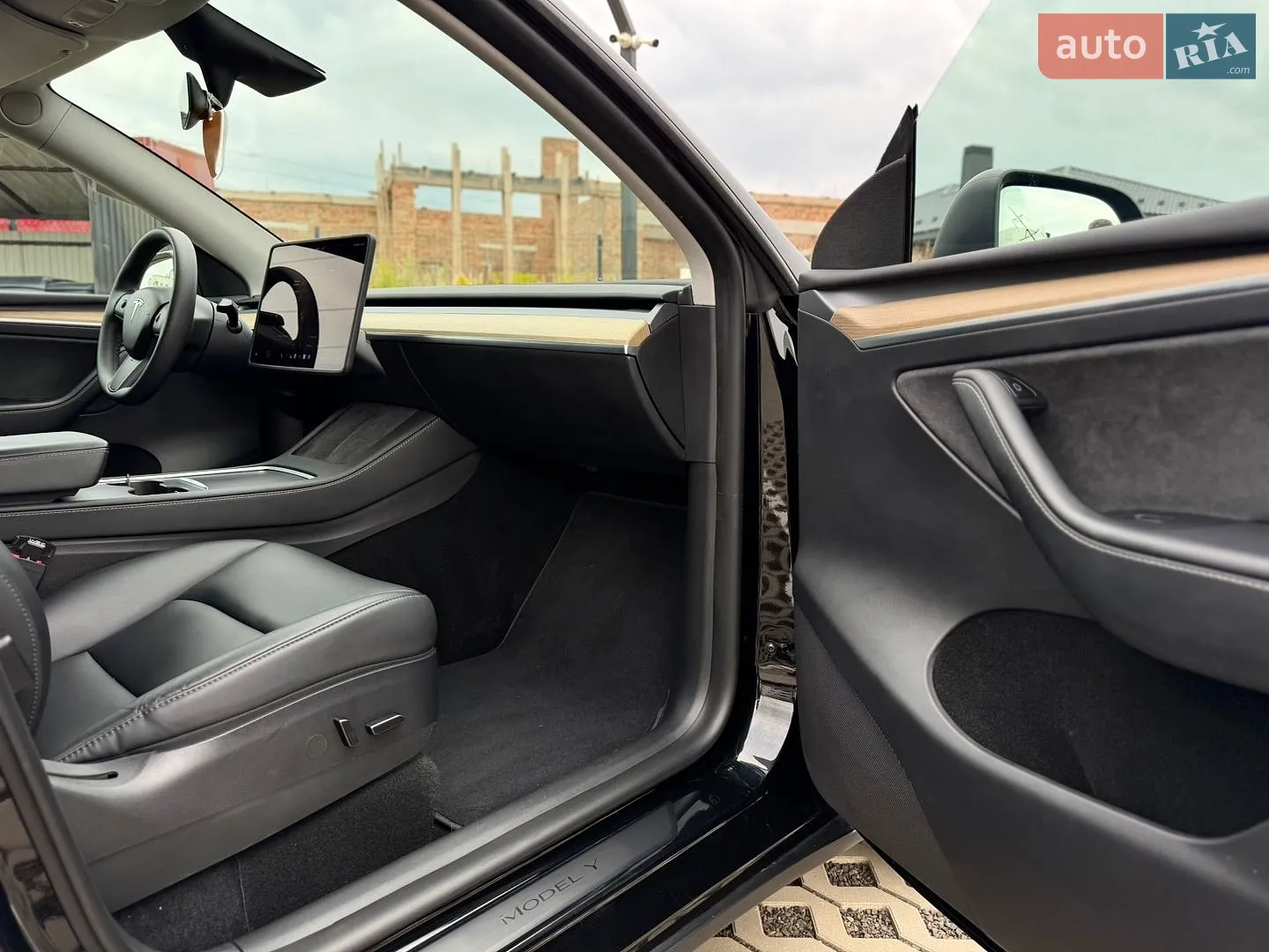 2023 Tesla Model Y - мініатюра 30