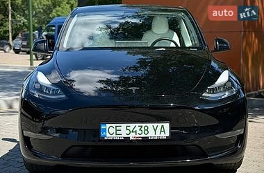 Позашляховик / Кросовер Tesla Model Y 2024 в Чернівцях