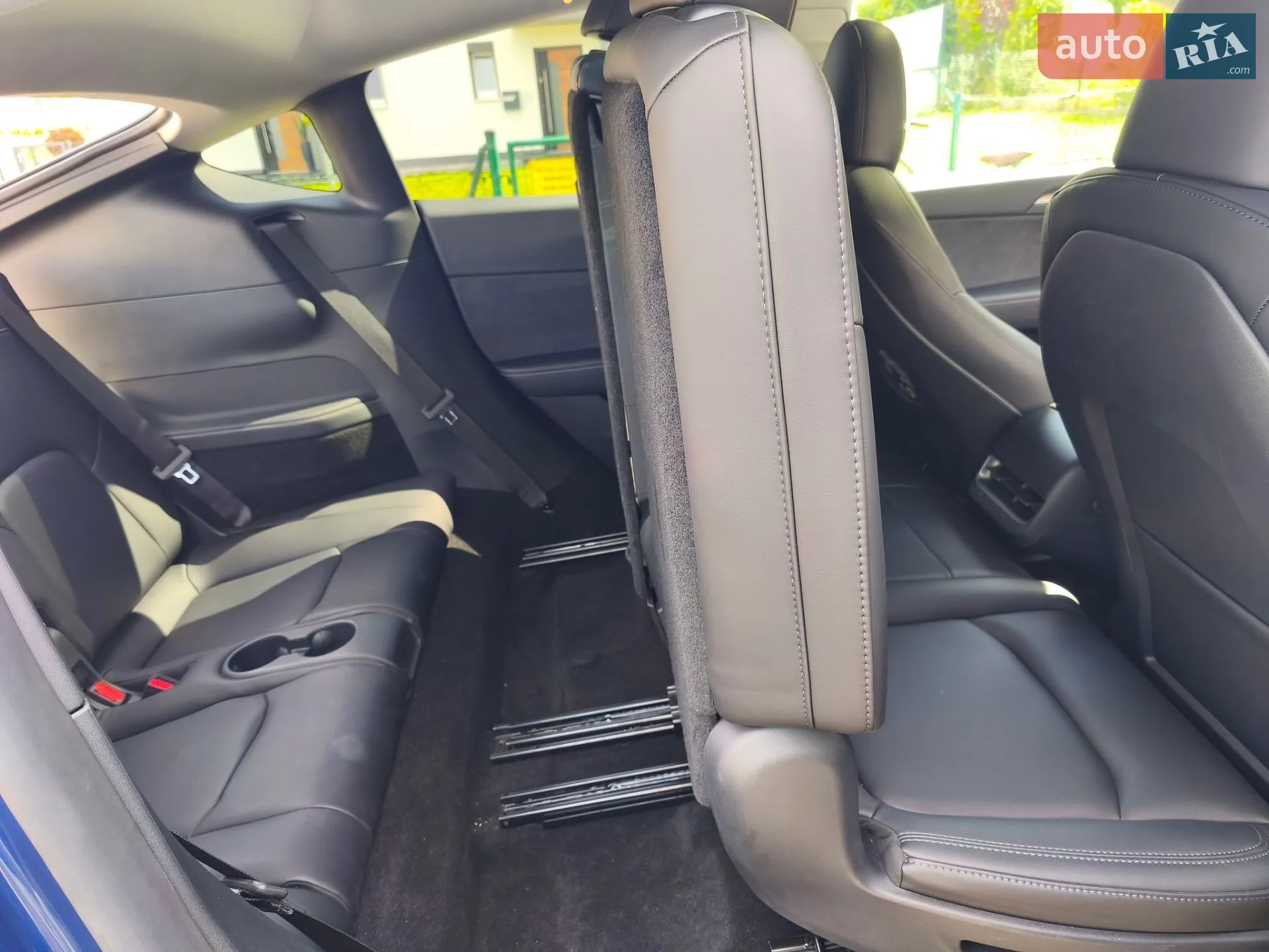 2023 Tesla Model Y - мініатюра 4