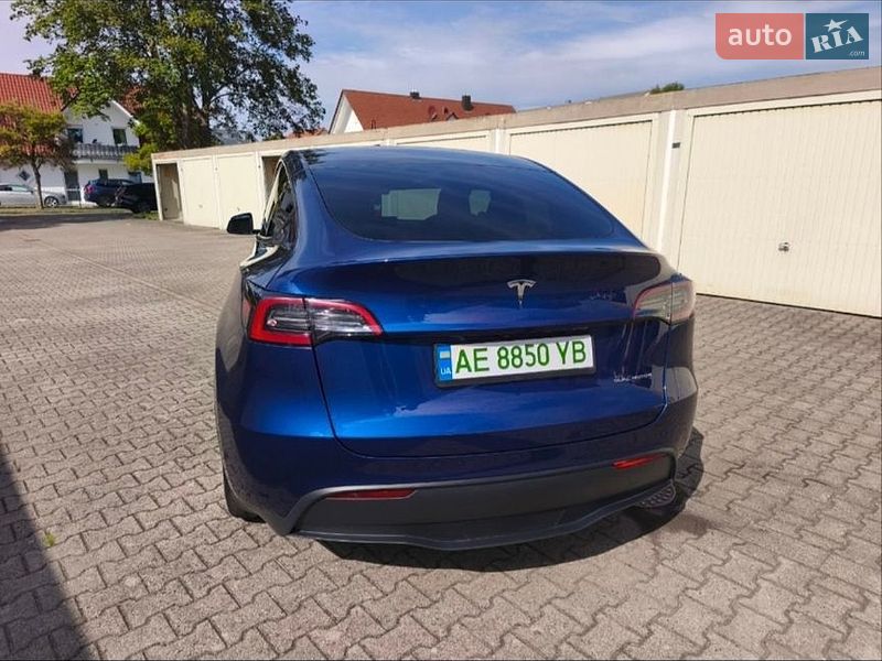 Позашляховик / Кросовер Tesla Model Y 2023 в Кривому Розі