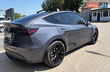 Позашляховик / Кросовер Tesla Model Y 2023 в Ужгороді