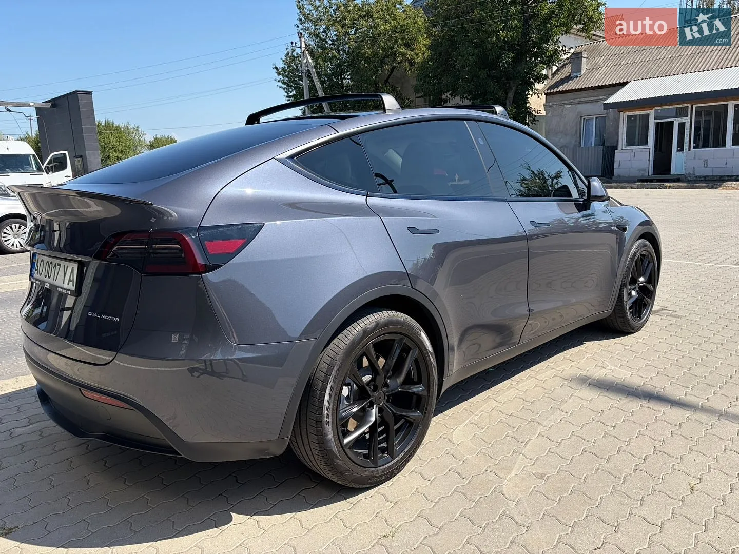 2023 Tesla Model Y - мініатюра 3