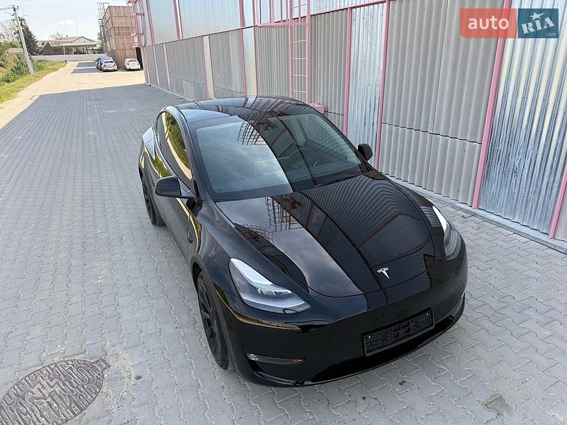 Внедорожник / Кроссовер Tesla Model Y 2024 в Львове