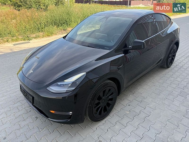 Внедорожник / Кроссовер Tesla Model Y 2024 в Львове