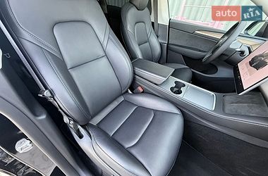Внедорожник / Кроссовер Tesla Model Y 2024 в Львове