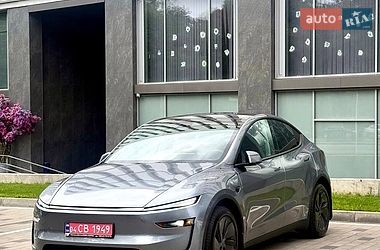 Позашляховик / Кросовер Tesla Model Y 2025 в Дніпрі