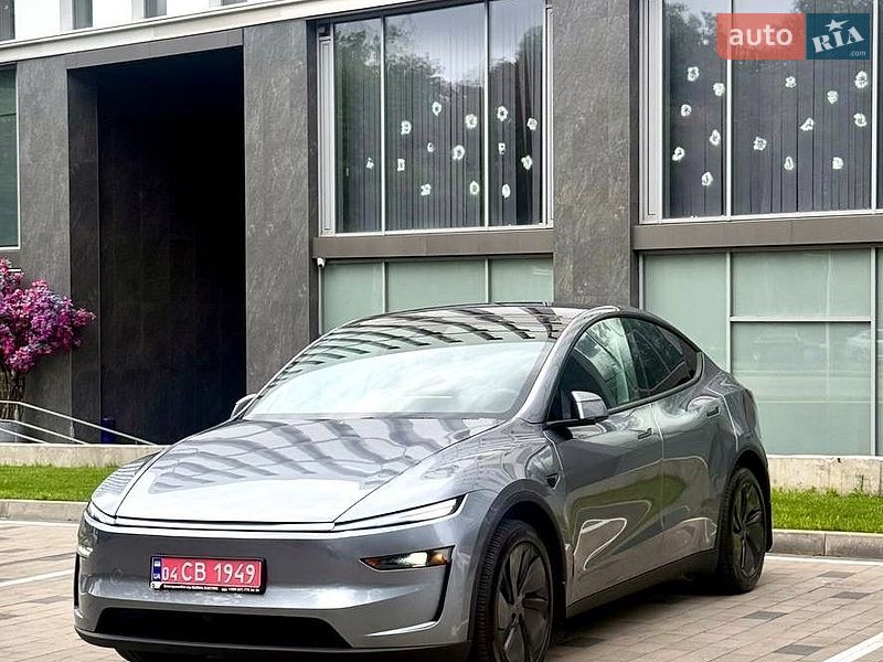 Позашляховик / Кросовер Tesla Model Y 2025 в Дніпрі