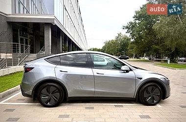 Позашляховик / Кросовер Tesla Model Y 2025 в Дніпрі