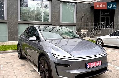 Позашляховик / Кросовер Tesla Model Y 2025 в Дніпрі