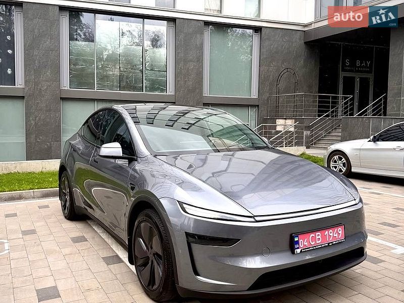 Позашляховик / Кросовер Tesla Model Y 2025 в Дніпрі