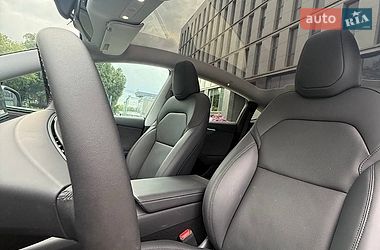 Позашляховик / Кросовер Tesla Model Y 2025 в Дніпрі