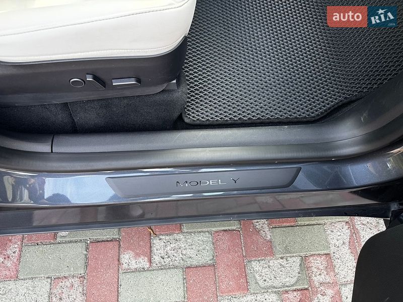 Внедорожник / Кроссовер Tesla Model Y 2021 в Кременчуге