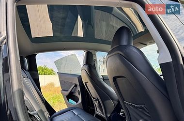 Позашляховик / Кросовер Tesla Model Y 2023 в Харкові