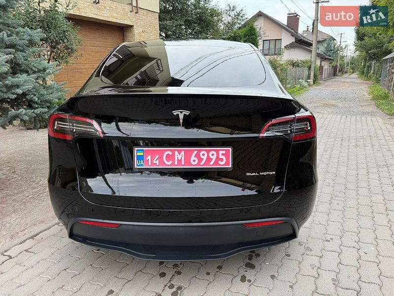 Внедорожник / Кроссовер Tesla Model Y 2023 в Львове