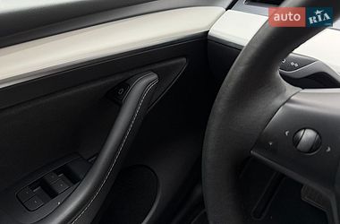 Внедорожник / Кроссовер Tesla Model Y 2023 в Львове
