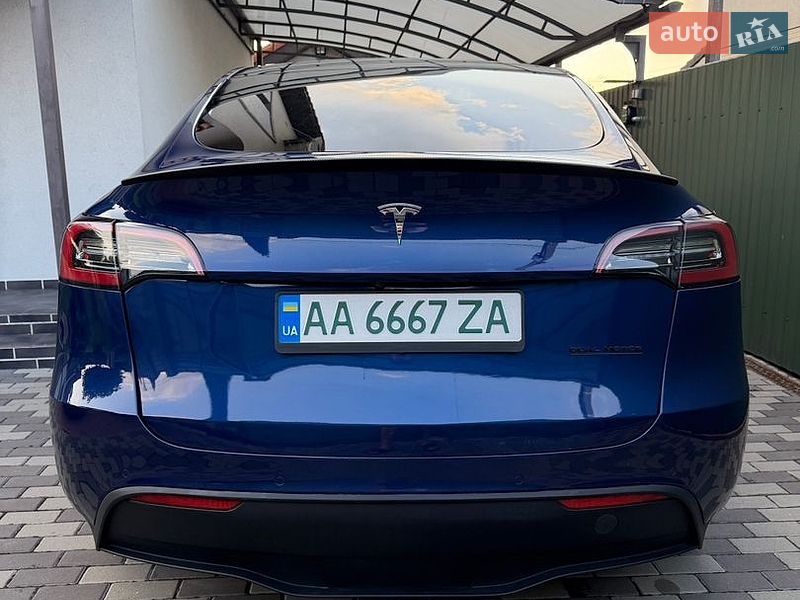 Позашляховик / Кросовер Tesla Model Y 2021 в Києві
