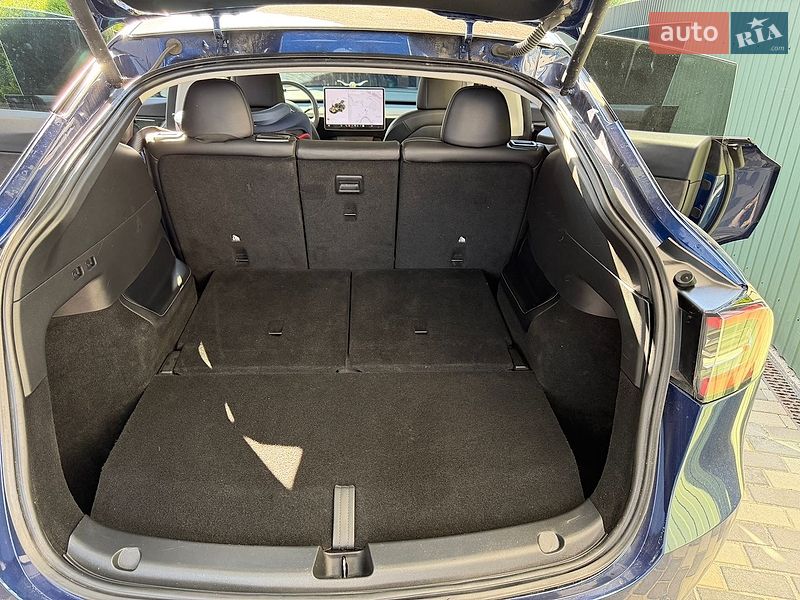 Позашляховик / Кросовер Tesla Model Y 2021 в Києві