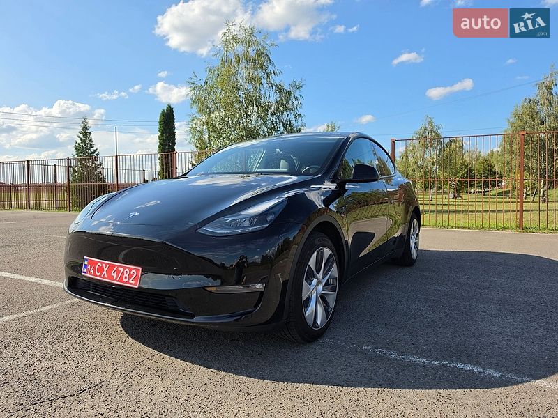 Внедорожник / Кроссовер Tesla Model Y 2023 в Луцке
