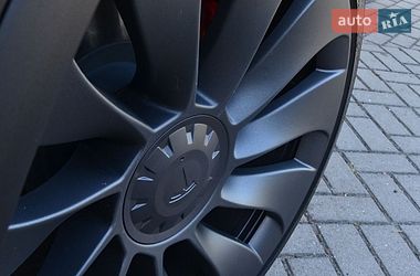 Позашляховик / Кросовер Tesla Model Y 2024 в Дрогобичі