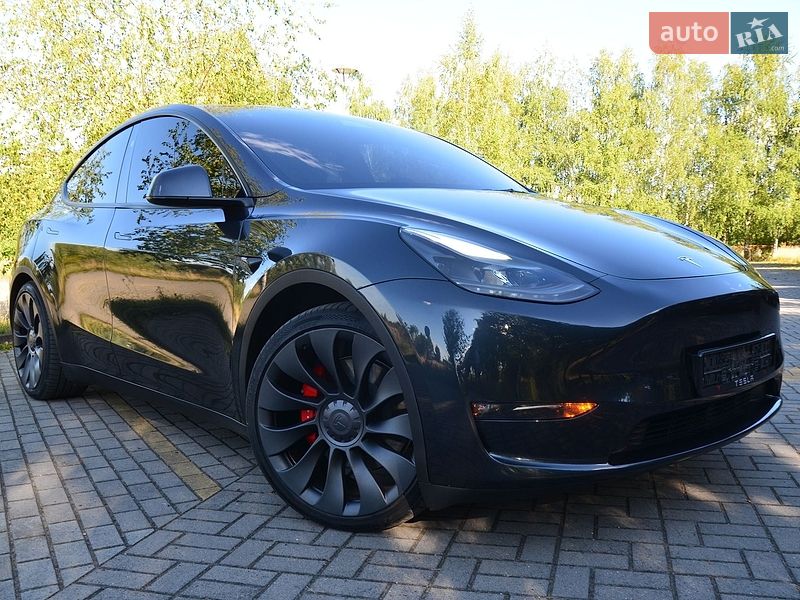 Позашляховик / Кросовер Tesla Model Y 2024 в Дрогобичі