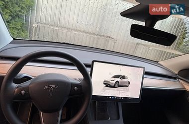 Позашляховик / Кросовер Tesla Model Y 2023 в Івано-Франківську