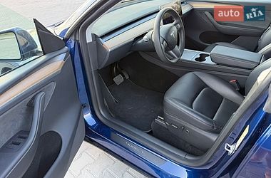 Позашляховик / Кросовер Tesla Model Y 2023 в Золочеві