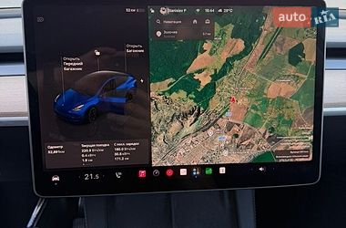 Позашляховик / Кросовер Tesla Model Y 2023 в Золочеві