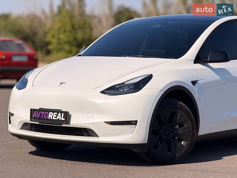 Внедорожник / Кроссовер Tesla Model Y 2023 в Кривом Роге