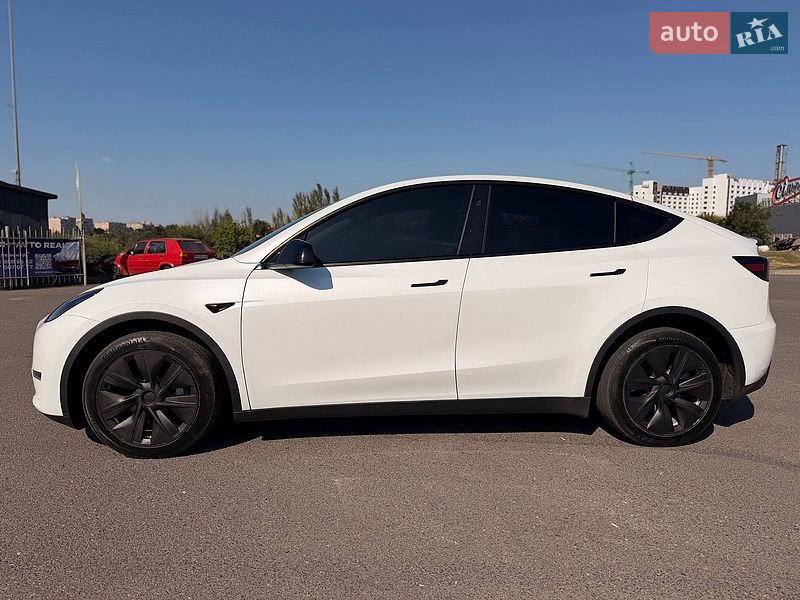 Внедорожник / Кроссовер Tesla Model Y 2023 в Кривом Роге