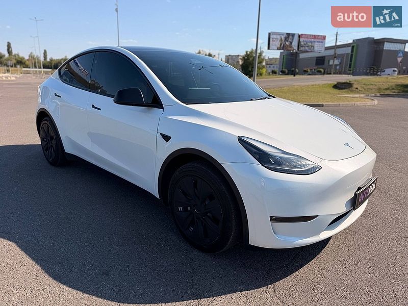Внедорожник / Кроссовер Tesla Model Y 2023 в Кривом Роге
