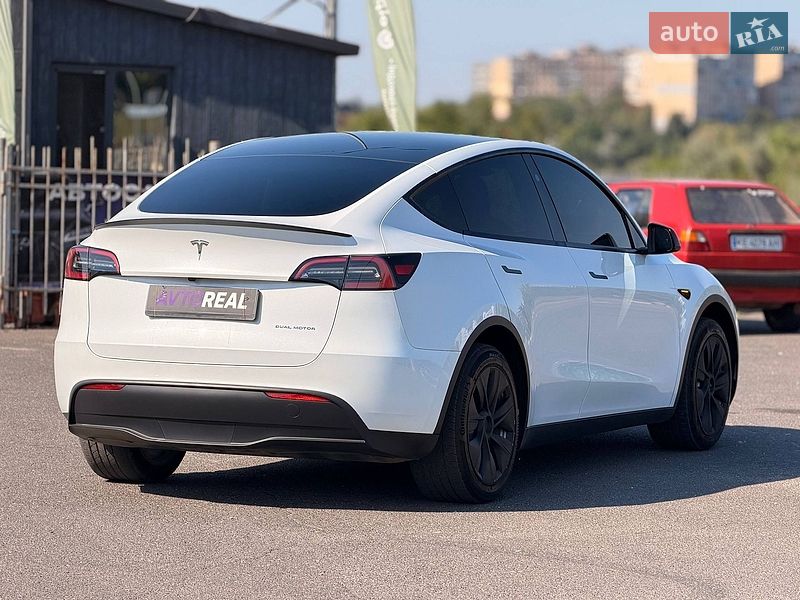 Внедорожник / Кроссовер Tesla Model Y 2023 в Кривом Роге
