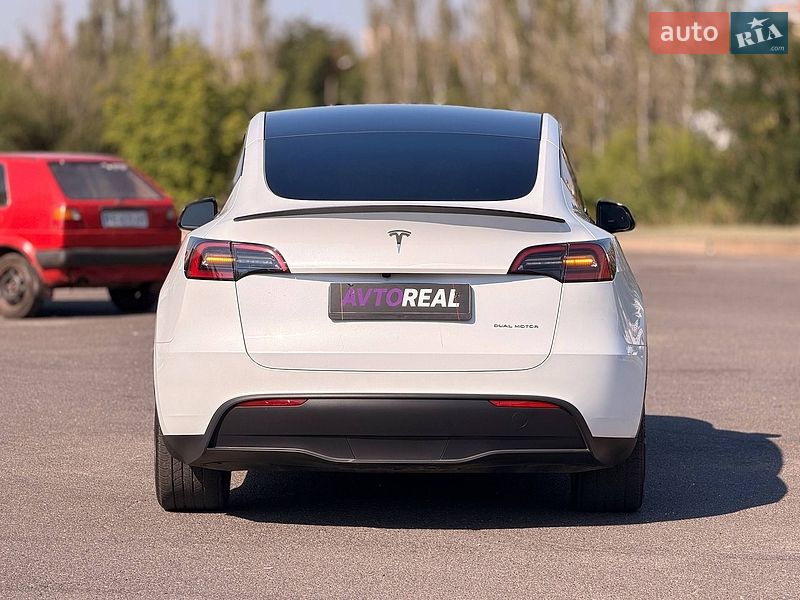 Внедорожник / Кроссовер Tesla Model Y 2023 в Кривом Роге