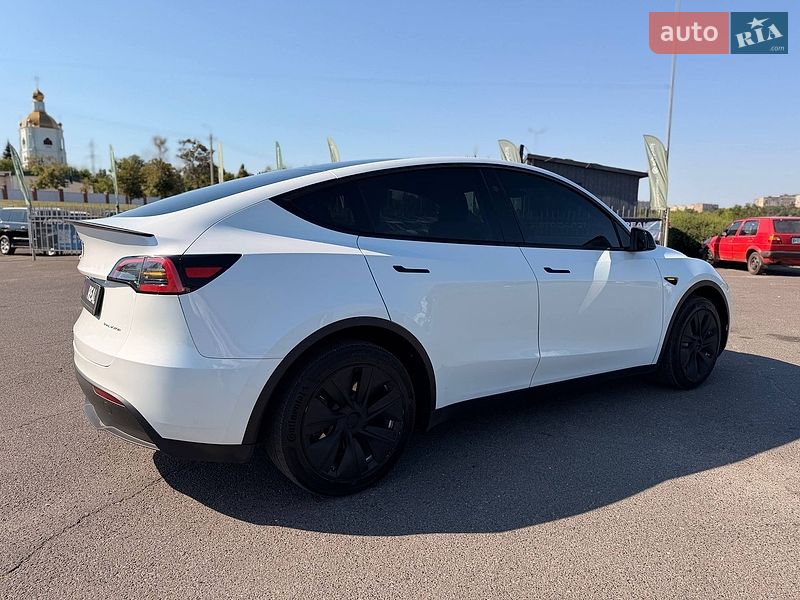Внедорожник / Кроссовер Tesla Model Y 2023 в Кривом Роге