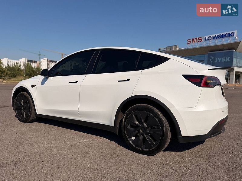 Внедорожник / Кроссовер Tesla Model Y 2023 в Кривом Роге