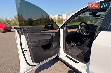 Внедорожник / Кроссовер Tesla Model Y 2023 в Кривом Роге