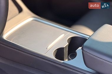 Внедорожник / Кроссовер Tesla Model Y 2023 в Кривом Роге