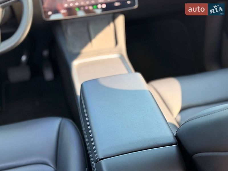 Внедорожник / Кроссовер Tesla Model Y 2023 в Кривом Роге