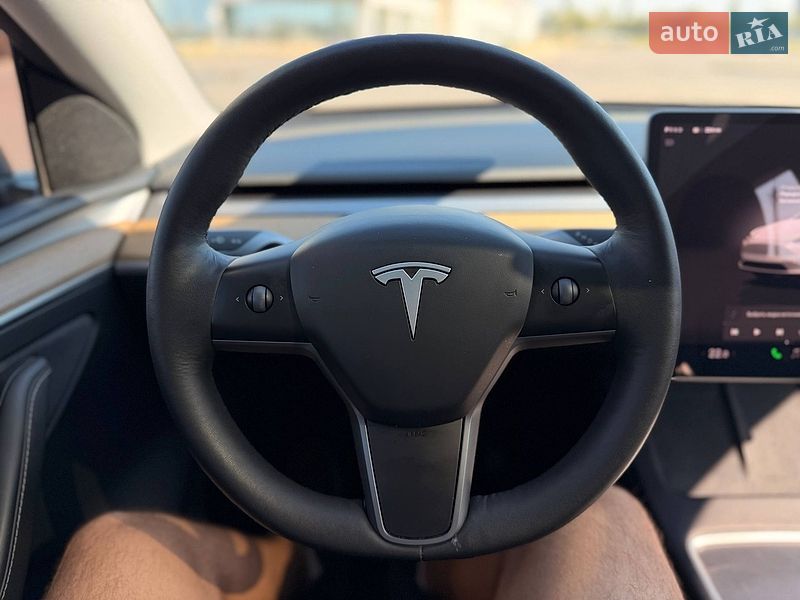 Внедорожник / Кроссовер Tesla Model Y 2023 в Кривом Роге