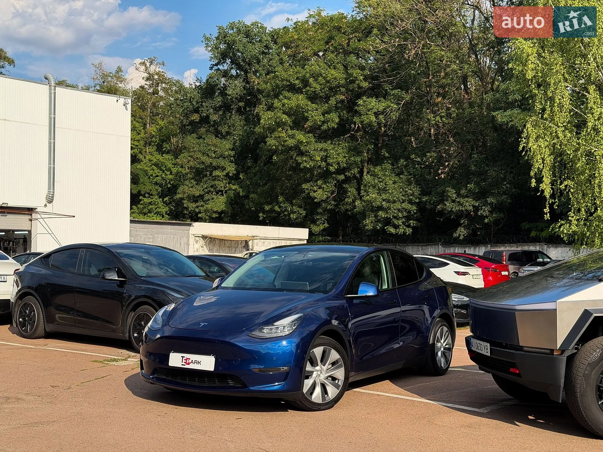 2022 Tesla Model Y - мініатюра 2