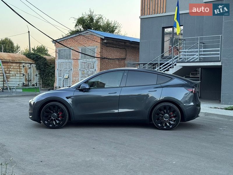 Внедорожник / Кроссовер Tesla Model Y 2021 в Фастове