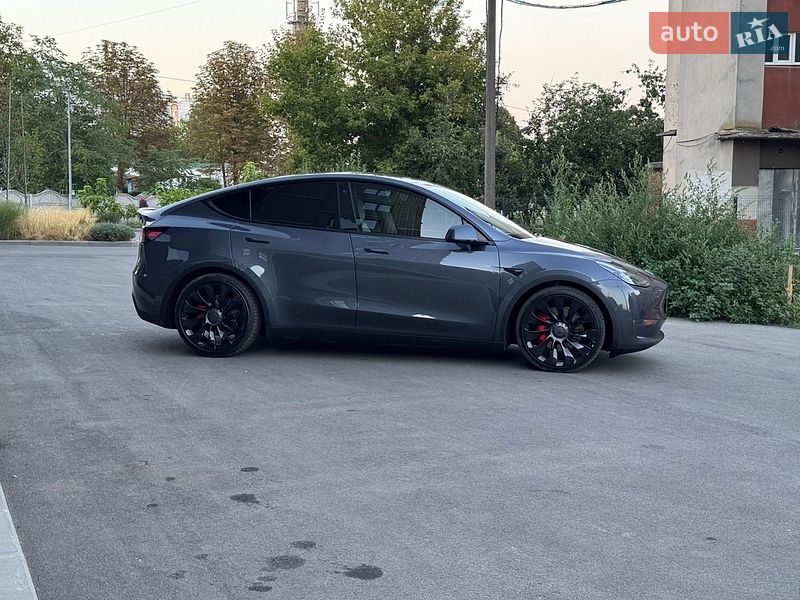 Внедорожник / Кроссовер Tesla Model Y 2021 в Фастове