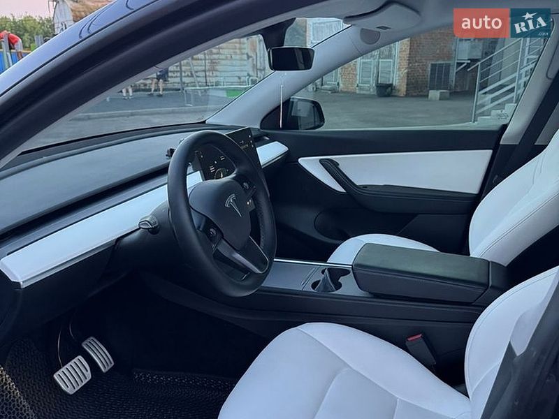 Внедорожник / Кроссовер Tesla Model Y 2021 в Фастове